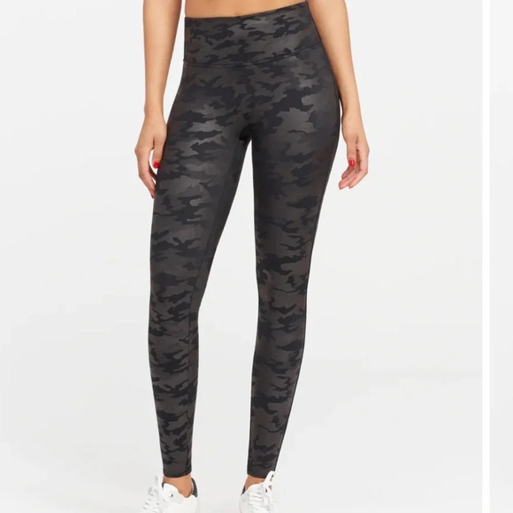 Spanx camo black leggings high rise slimming shiny small - Picture 1 of 7